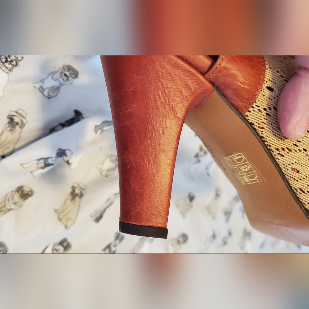 Re-mix Classic Vintage Ginger Leather Lace Spectator Heels 9.5 GUC - Picture 2 of 12